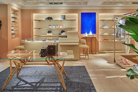 Louis Vuitton marbella club store